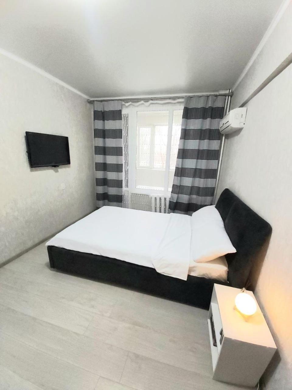 Отличная Квартира Со Всеми Удобствами. Almaty Luaran gambar